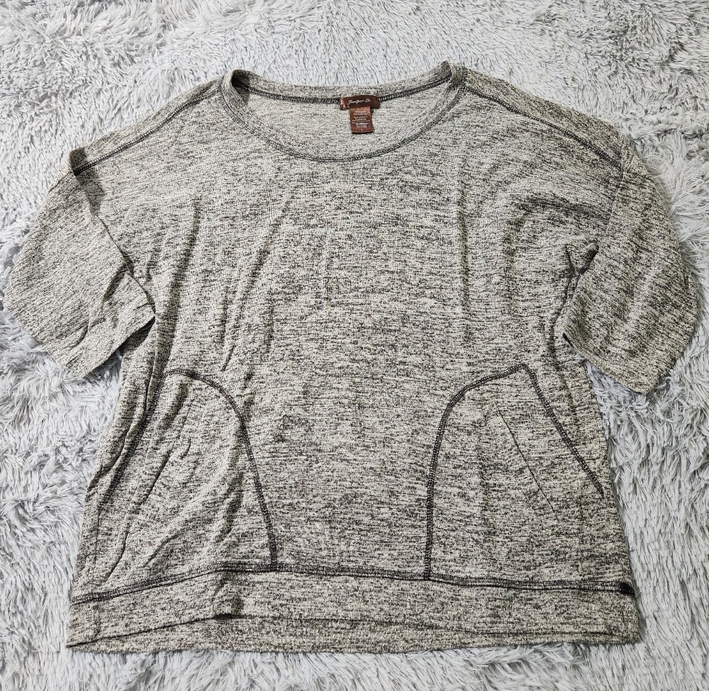 Juniper Ln Light Gray Marl Crewneck Short Sleeve Shirt